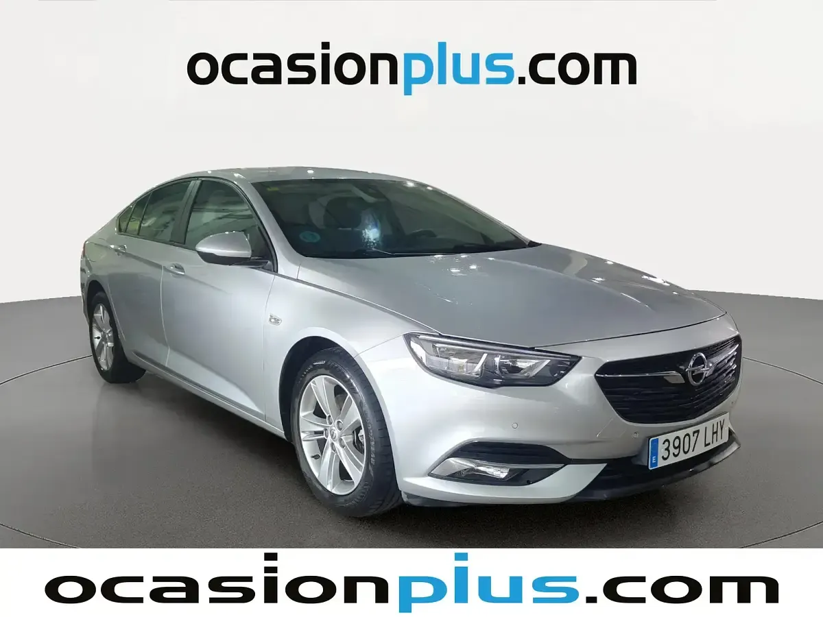 Usado Opel Insignia Selective 136 CV (100 kW) 2020 Gris Berlina