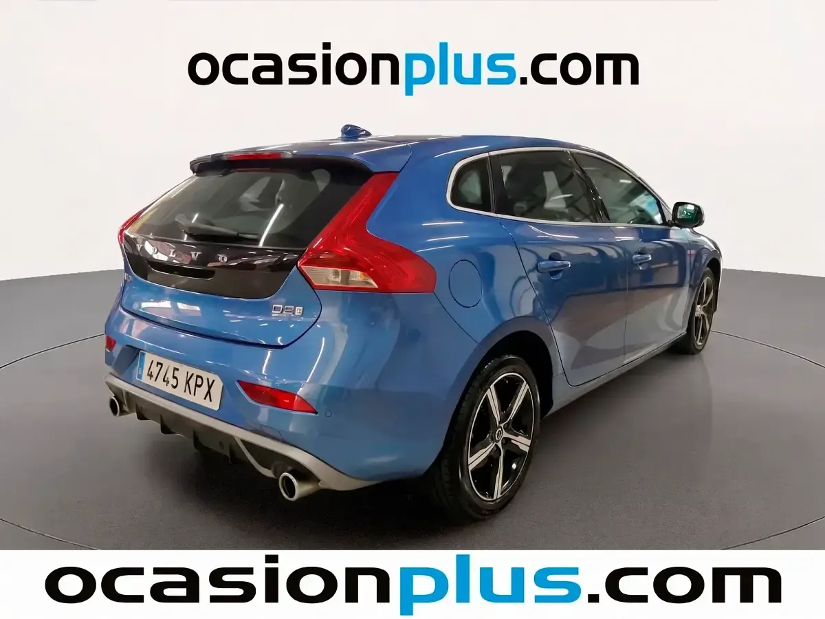 Usado Volvo V40 R-Design Momentum 120 CV (88 kW) 2018 Azul