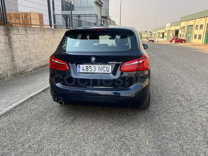 Usado BMW 225 Active Tourer iPerformance 220 CV (161 kW) 2020 Azul Monovolumen