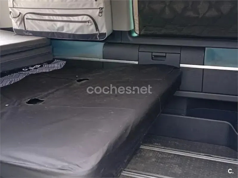 Usado VW Multivan 130 CV (95 kW) 2008 Gris / plata Monovolumen