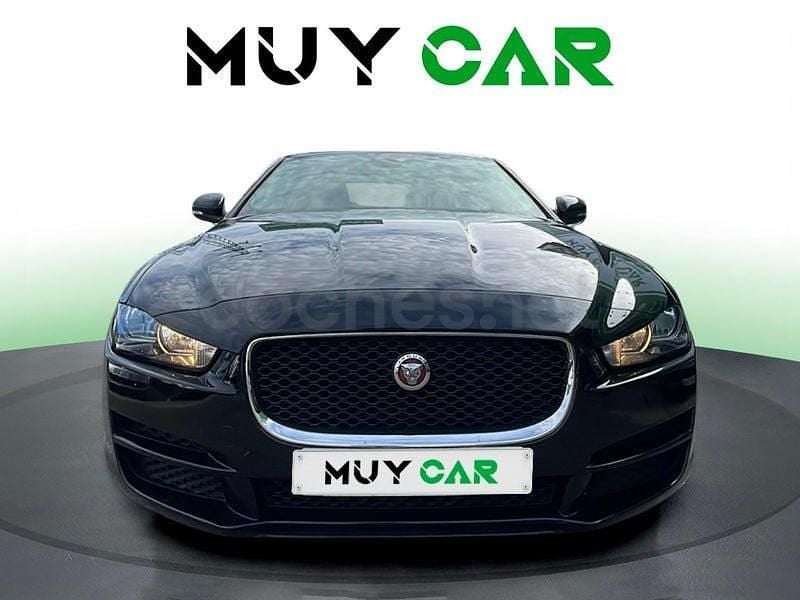 Usado Jaguar XE Pure 180 CV (132 kW) 2016 Negro Berlina