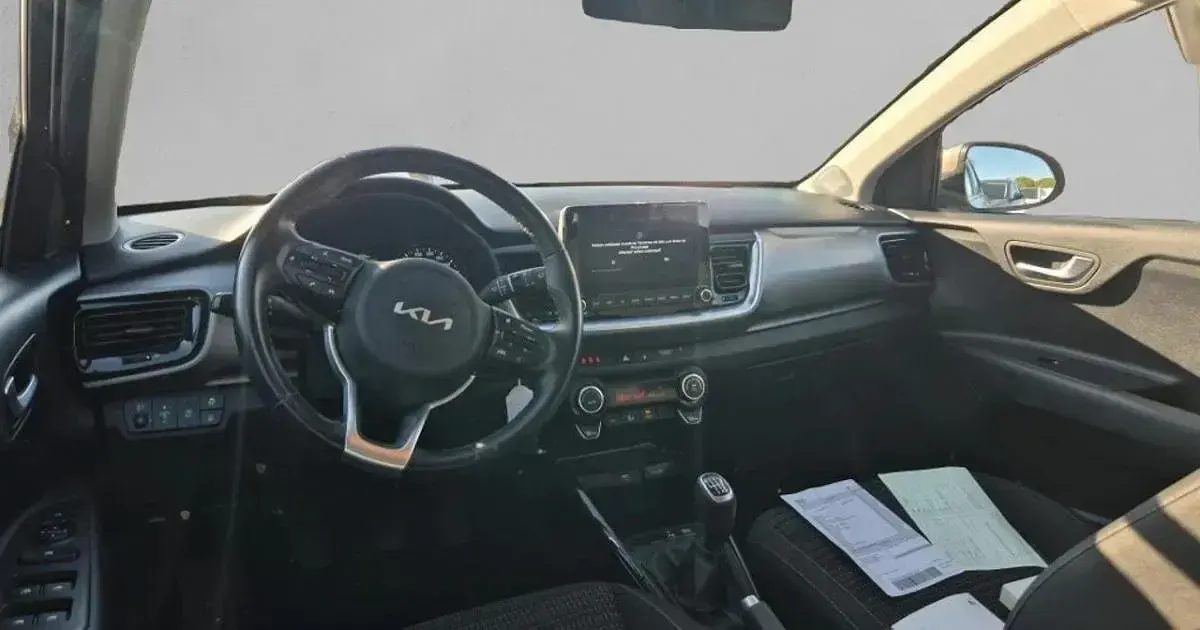 Usado Kia Stonic 120 CV (88 kW) 2023 SUV