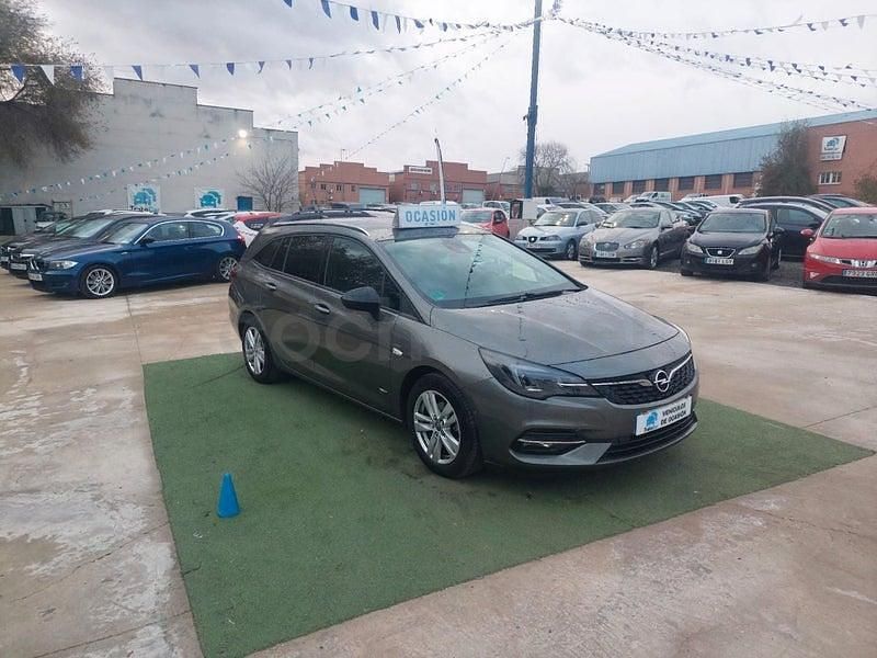 Gris / plata Usado 2021 Opel Astra Ultimate Familiar | 8999 € (Precio justo) - Imagen 1/4