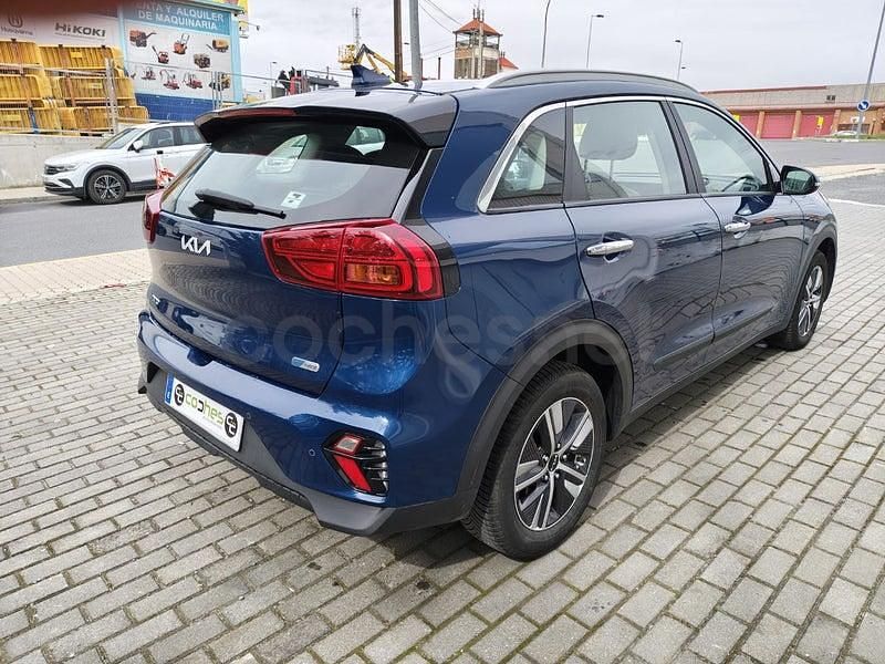 Usado Kia Niro 141 CV (103 kW) 2022 Azul SUV