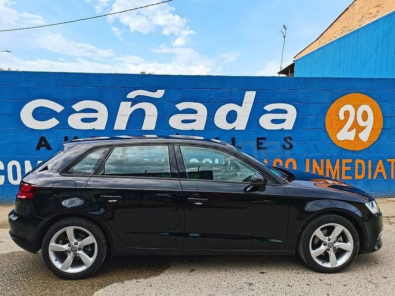 Usado Audi A3 150 CV (110 kW) 2016 Negro Berlina