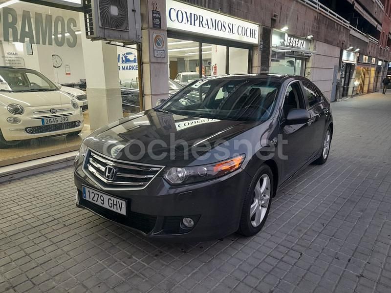 Gris / plata Usado 2008 Honda Accord Executive Berlina | 7990 € (Buen precio) - Imagen 1/4