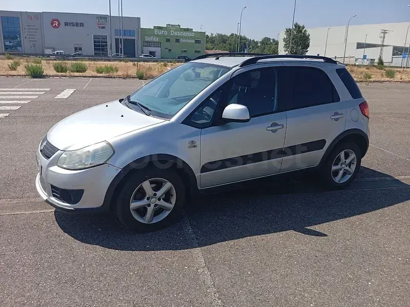 Usado Suzuki SX4 GL 120 CV (88 kW) 2007 Gris / plata SUV