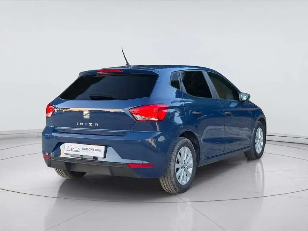 Usado Seat Ibiza Reference 75 CV (55 kW) 2018 Azul Utilitario