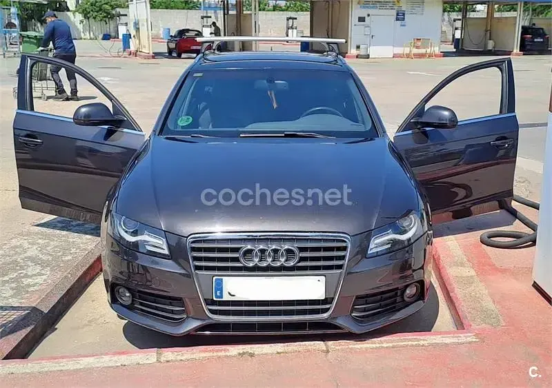 Usado Audi A4 180 CV (132 kW) 2008 Gris / plata Familiar