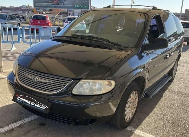 Usado Chrysler Voyager 140 CV (102 kW) 2003 Negro Monovolumen
