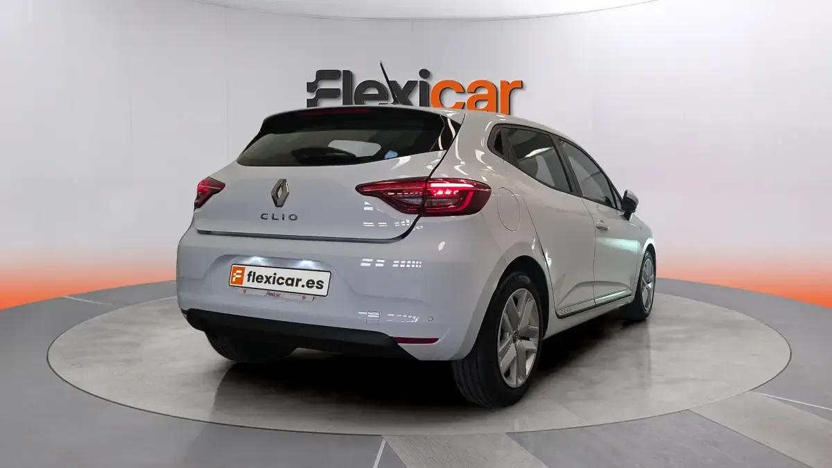 Usado Renault Clio V Business 100 CV (73 kW) 2021 Blanco Berlina