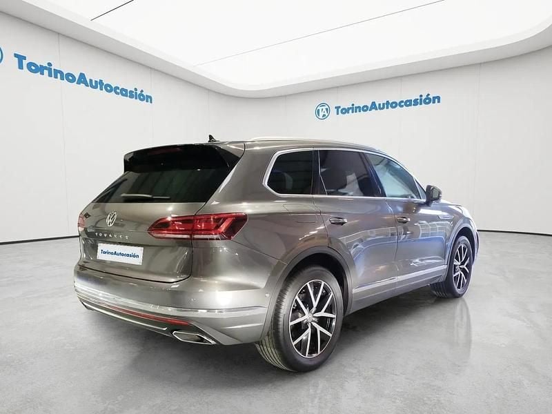 Usado VW Touareg Pure 231 CV (169 kW) 2019 Gris SUV