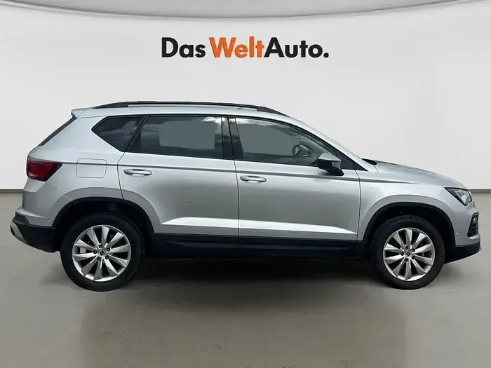 Usado Seat Ateca Style 150 CV (110 kW) 2025 Gris plata SUV