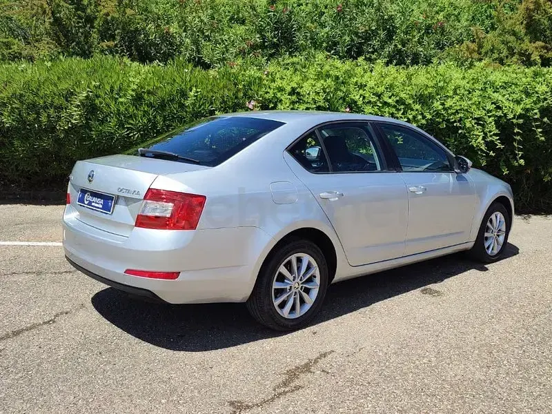 Occasion Skoda Octavia Ambition 105 ch (77 kW) 2014 Gris Break