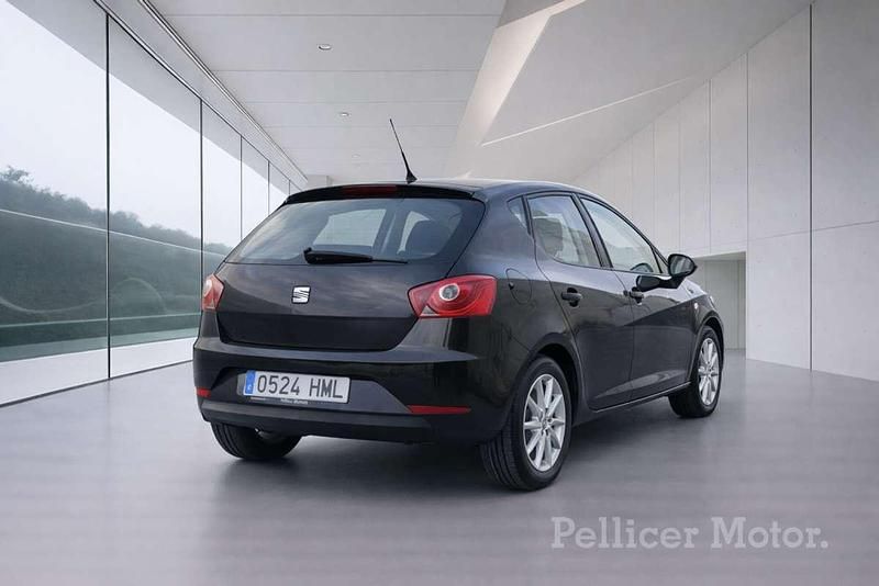 Usado Seat Ibiza 69 CV (50 kW) 2012 Negro Utilitario