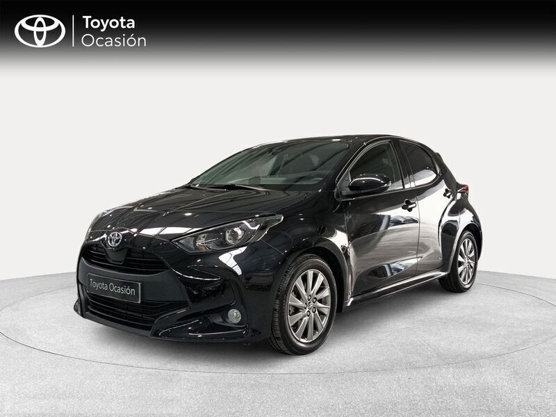 Negro Usado 2022 Toyota Yaris Hybrid Active Berlina | 19.900 € (Precio justo) - Imagen 1/4