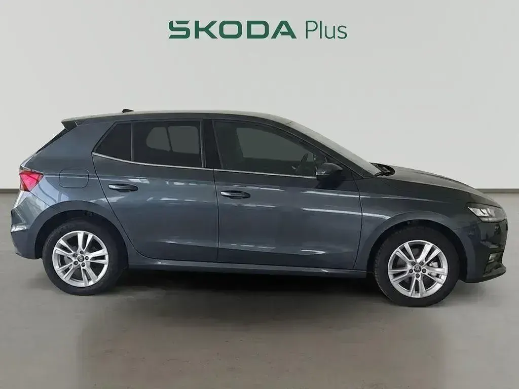 Nuevo Skoda Fabia 115 CV (84 kW) 2025 Gris Utilitario