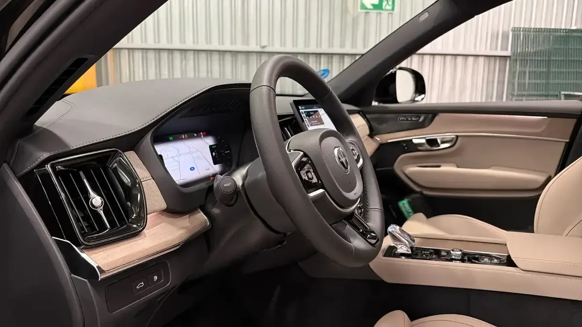 Usado Volvo XC90 Plus 455 CV (334 kW) 2025 Negro SUV