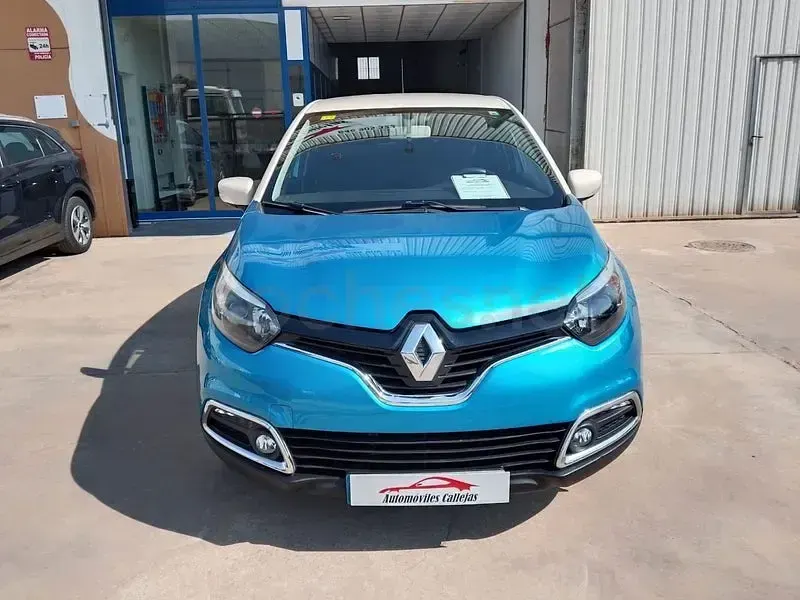 Usado Renault Captur Intens 90 CV (66 kW) 2015 Azul SUV