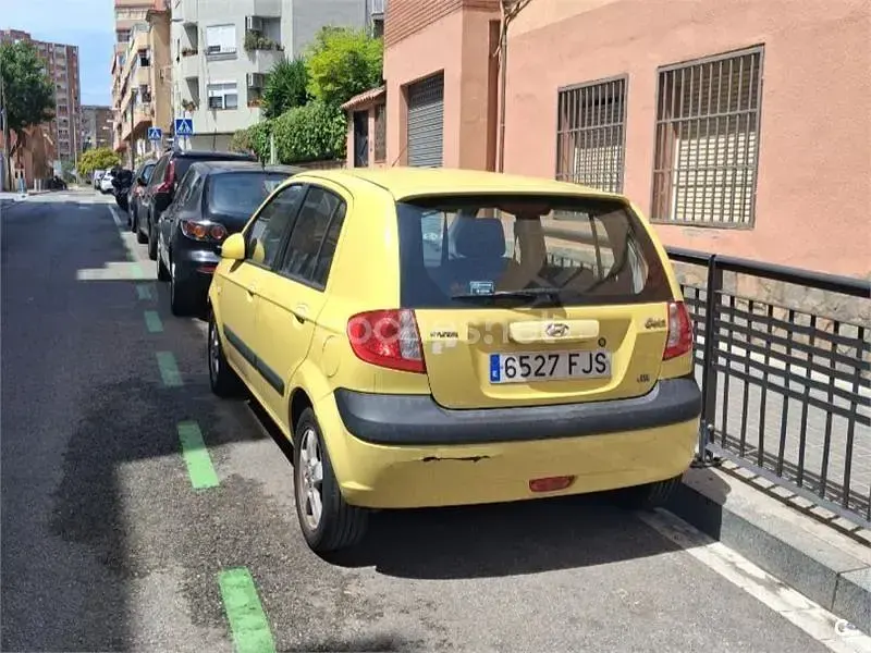 Usado Hyundai Getz GLS 110 CV (80 kW) 2006 Amarillo Utilitario