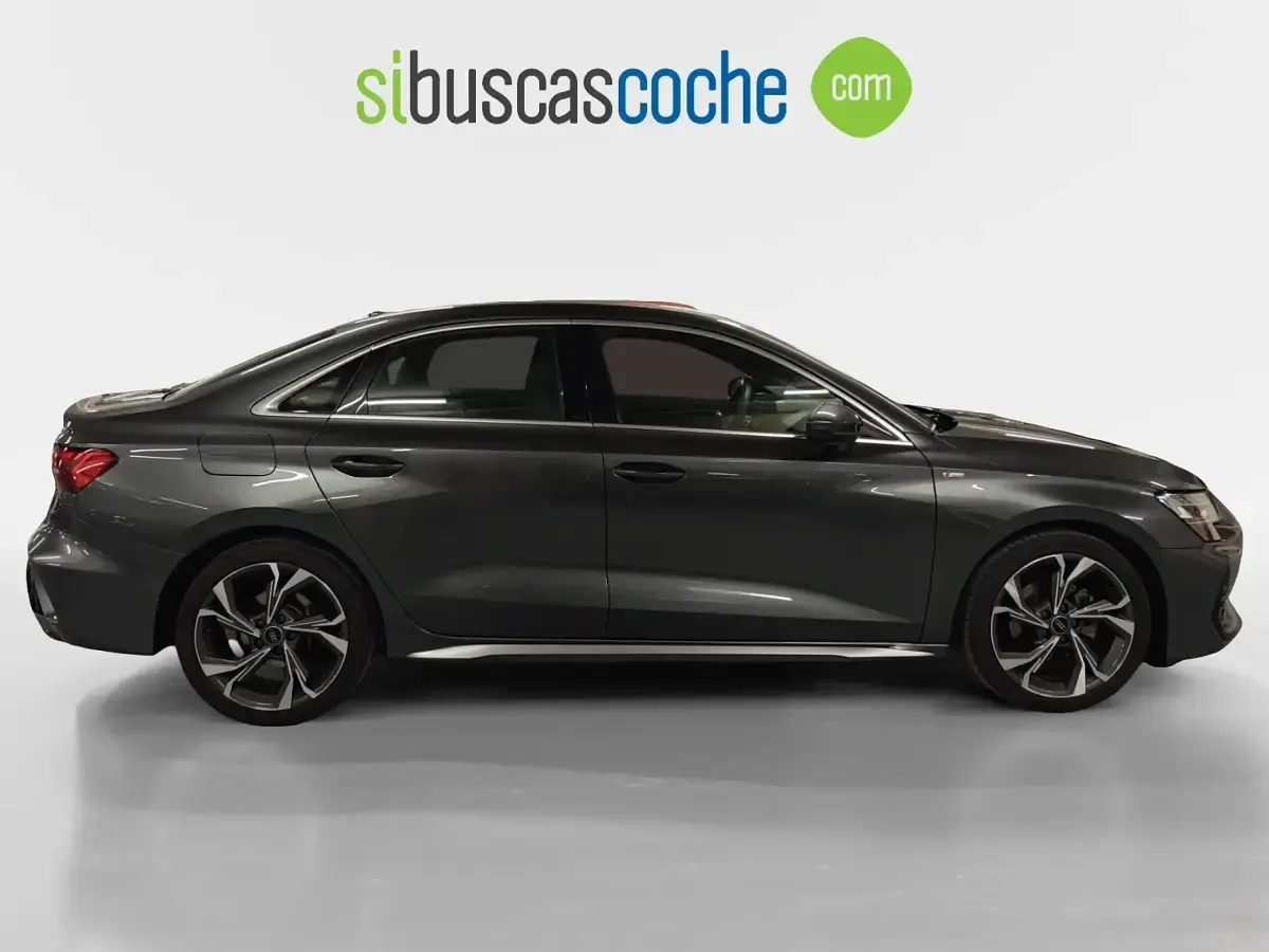 Usado Audi A3 S-Line 150 CV (110 kW) 2025 Gris/plata Berlina