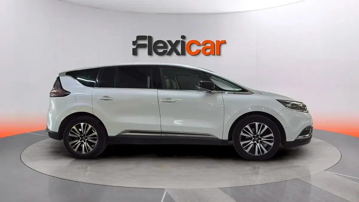 Usado Renault Espace Zen 160 CV (117 kW) 2017 Blanco Monovolumen