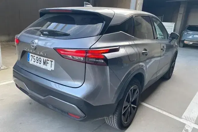 Usado Nissan Qashqai Tekna 141 CV (103 kW) 2023 Gris SUV
