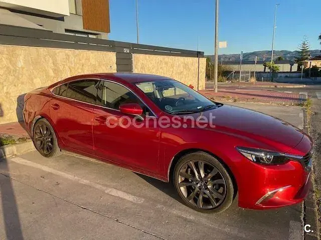 Usado Mazda 6 Luxury 175 CV (128 kW) 2016 Rojo Berlina