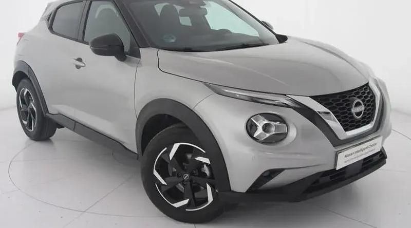 Usado Nissan Juke N-Connecta 114 CV (83 kW) 2024 Plata diamante SUV