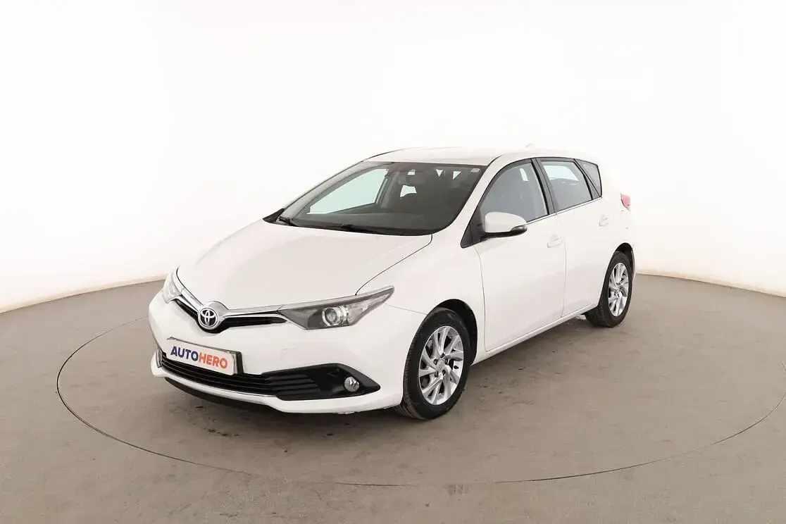 Usado Toyota Auris Active 90 CV (66 kW) 2016 Berlina