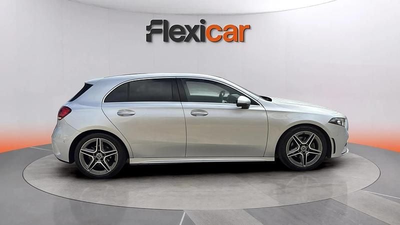 Usado Mercedes A180 116 CV (85 kW) 2018 Gris Berlina
