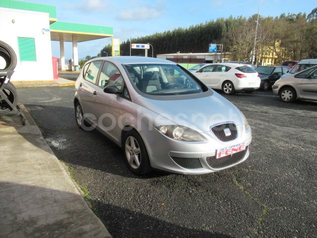 Usado Seat Altea Stylance 105 CV (77 kW) 2006 Gris / plata Monovolumen