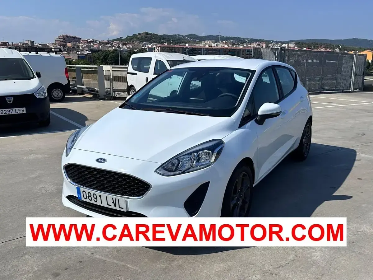 Usado Ford Fiesta Trend 75 CV (55 kW) 2022 Blanco Utilitario