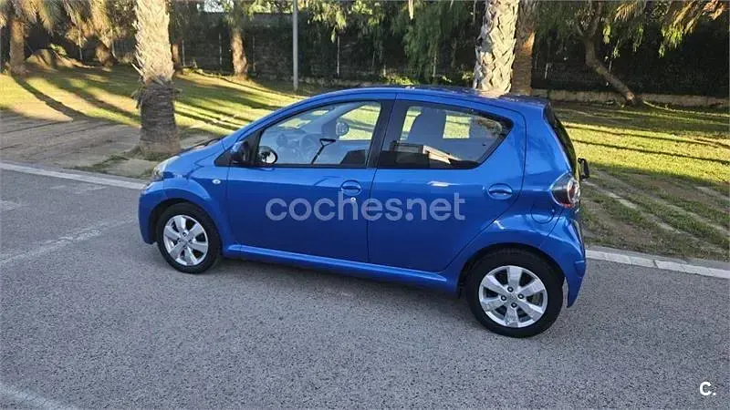 Occasion Toyota Aygo City 68 PK (50 kW) 2012 Blauw Hatchback