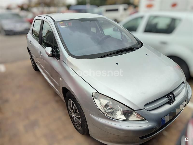 Usado Peugeot 307 136 CV (100 kW) 2005 Gris / plata Berlina