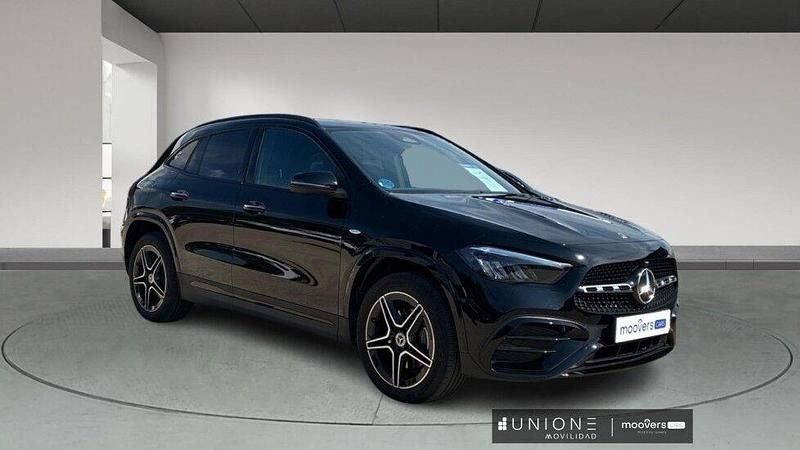 Usado Mercedes GLA250 218 CV (160 kW) 2025 Negro SUV