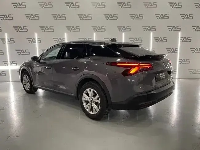 Usado Citroën C5 Aircross PureTech 132 CV (97 kW) 2023 Gris SUV
