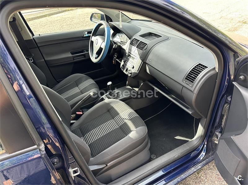 Usado VW Polo United 80 CV (58 kW) 2009 Azul Utilitario