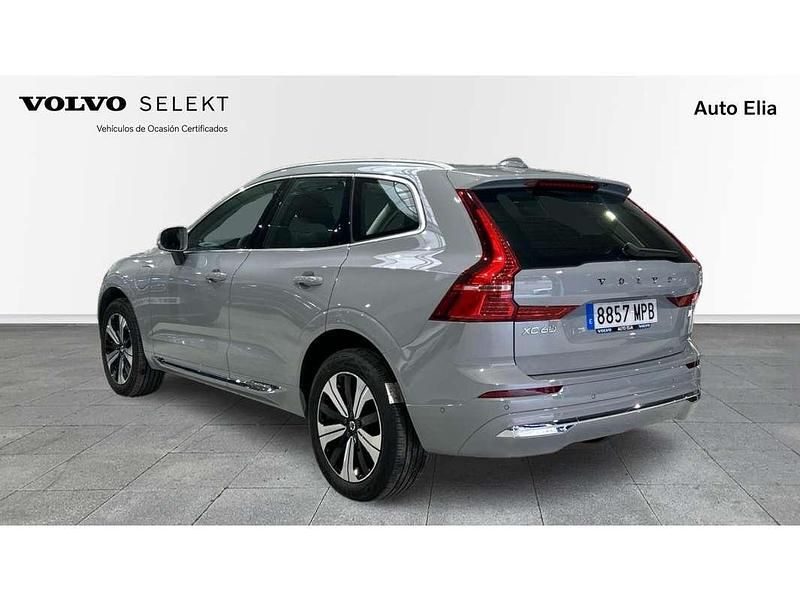 Usado Volvo XC60 Plus 350 CV (257 kW) 2024 Gris SUV