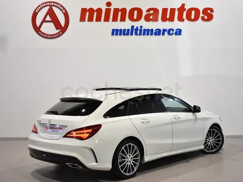 Usado Mercedes CLA200 Shooting Brake 136 CV (100 kW) 2017 Blanco Familiar