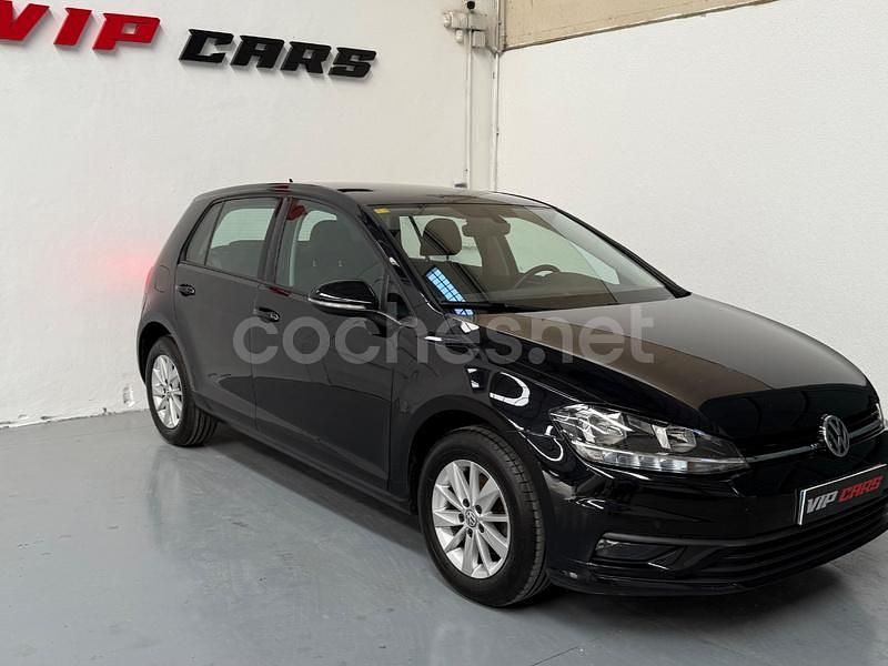 Negro Usado 2020 VW Golf VII Edition Berlina | 12.690 € (Precio justo) - Imagen 1/4