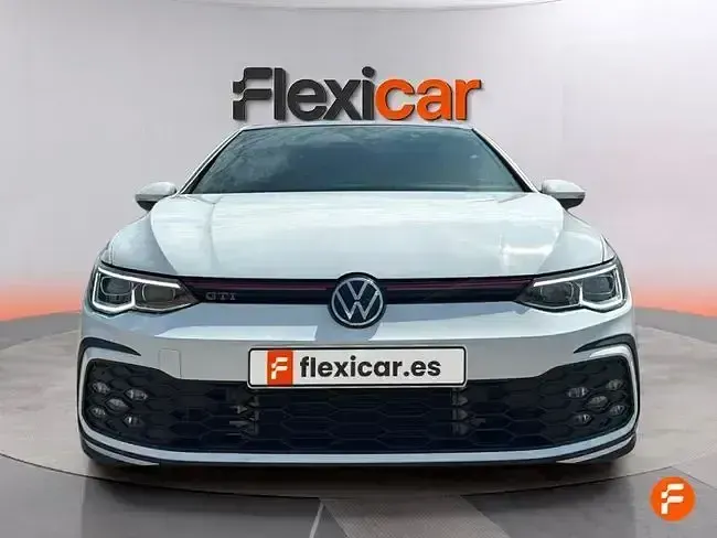 Usado VW Golf VII GTI 245 CV (180 kW) 2021 Blanco Utilitario