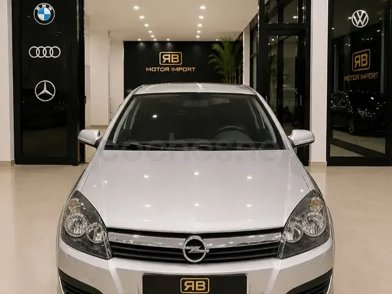 Usado Opel Astra Enjoy 120 CV (88 kW) 2007 Gris / plata Berlina