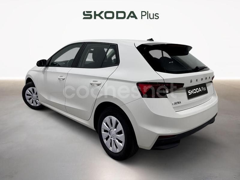 Usado Skoda Fabia Active 95 CV (69 kW) 2022 Blanco Berlina