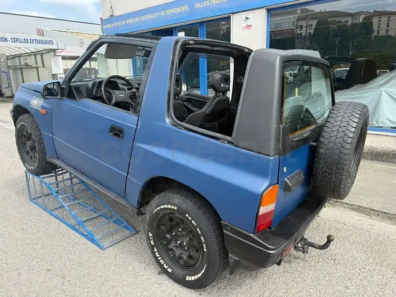 Usado Suzuki Vitara 81 CV (59 kW) 1994 Azul Familiar