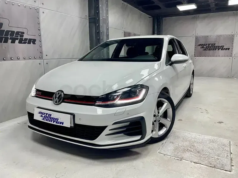 Usado VW Golf VII GTI 245 CV (180 kW) 2019 Blanco Berlina