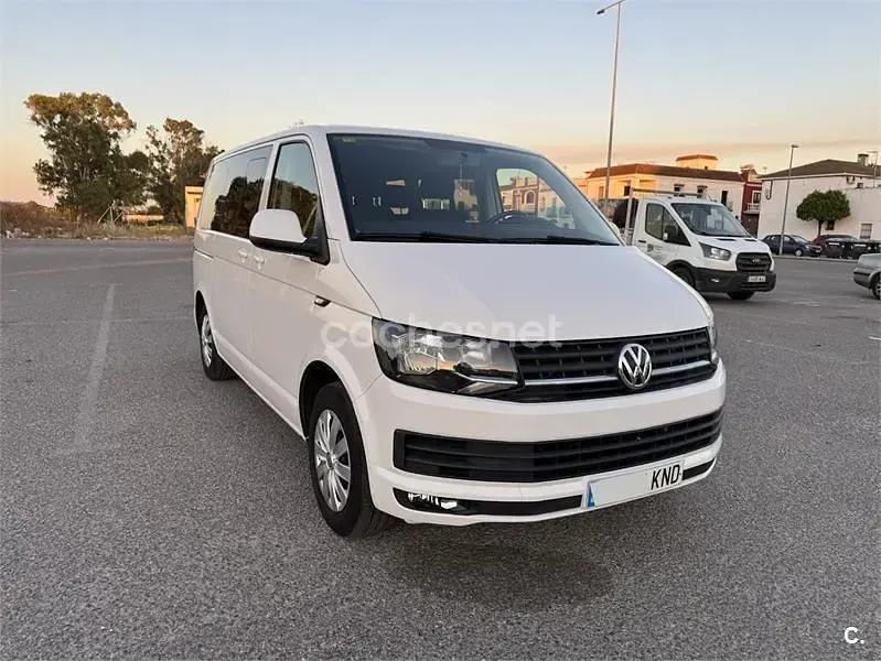 Usado VW Caravelle Trendline 114 CV (83 kW) 2018 Blanco Van