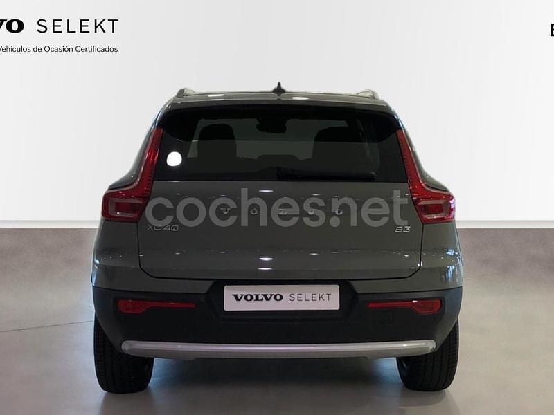 Usado Volvo XC40 Core 163 CV (119 kW) 2025 Verde SUV