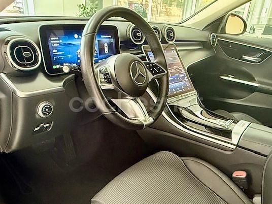 Usado Mercedes C220 200 CV (147 kW) 2023 Gris / plata Berlina