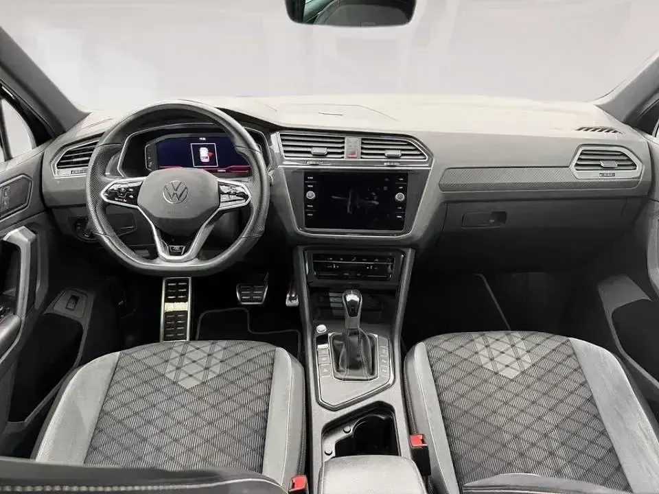 Begagnad VW Tiguan R-line 150 HK (110 kW) 2022 Blå SUV
